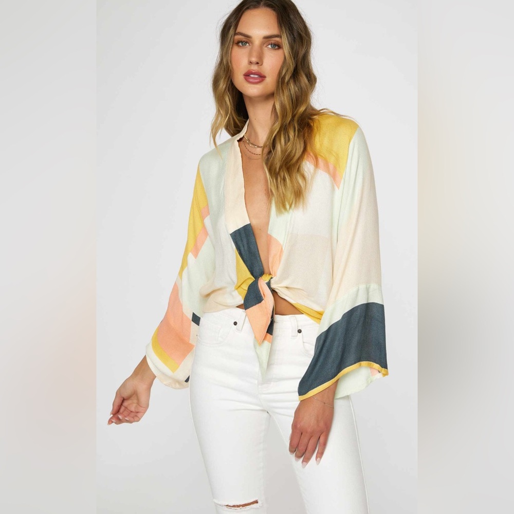 Colorblock Tie-Front Blouse Kimono in Pastel Yellow, Peach & Navy